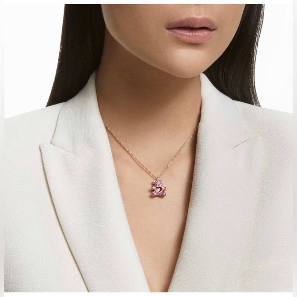 Swarovski Teddy pendant Bear, Pink, Rose gold-tone plated - Picture 8 of 11